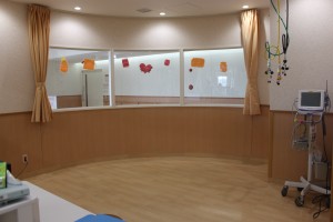 新生児室（入口から）